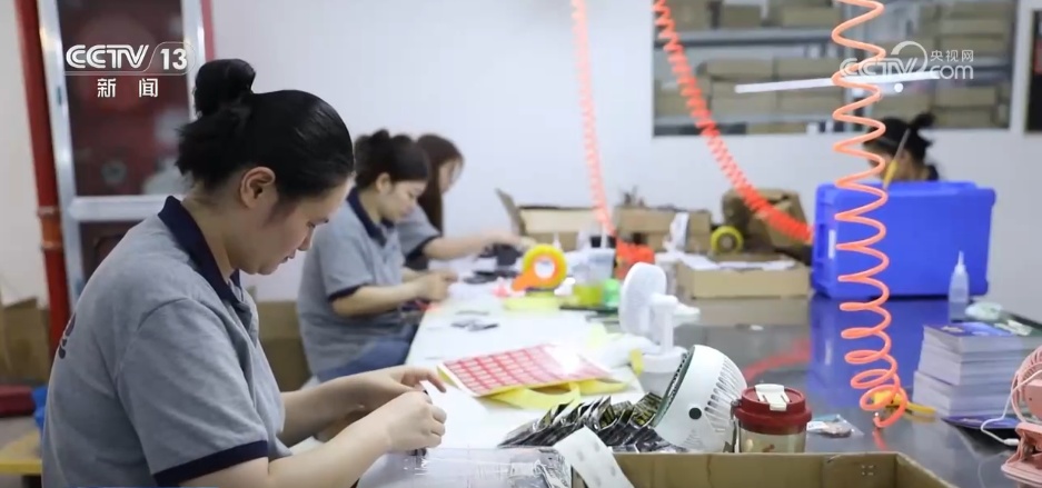 文創里的夏天 | “圈粉”又“吸金”，小文創撬動文旅大經濟與深層次文化傳播